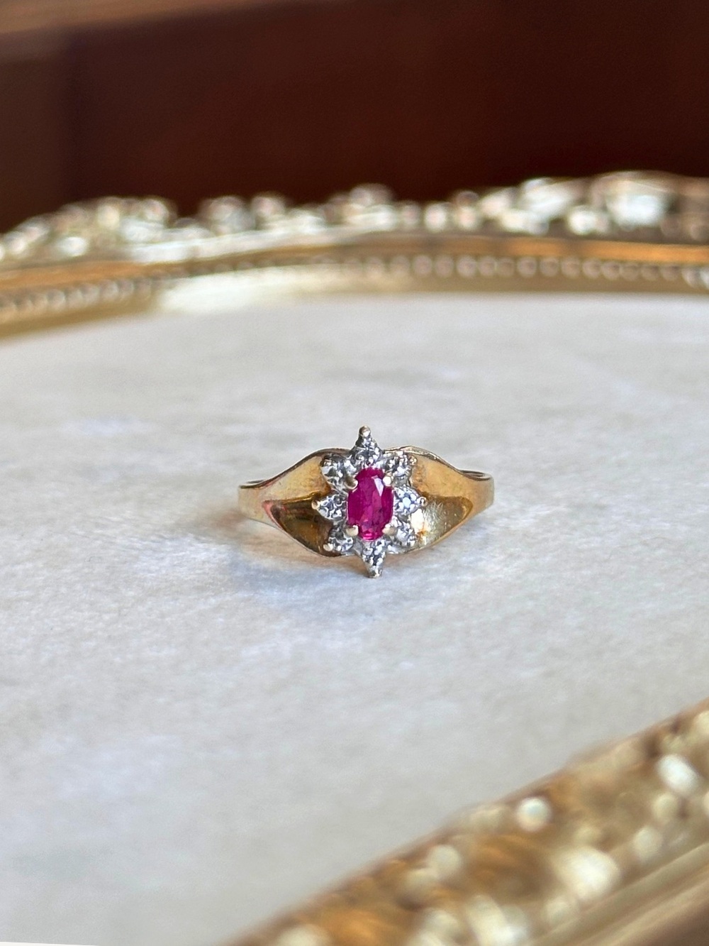 Vintage 10K Gold Ruby & Diamond Star Halo Ring Sz 6.75 1.84g Estate Jewelry